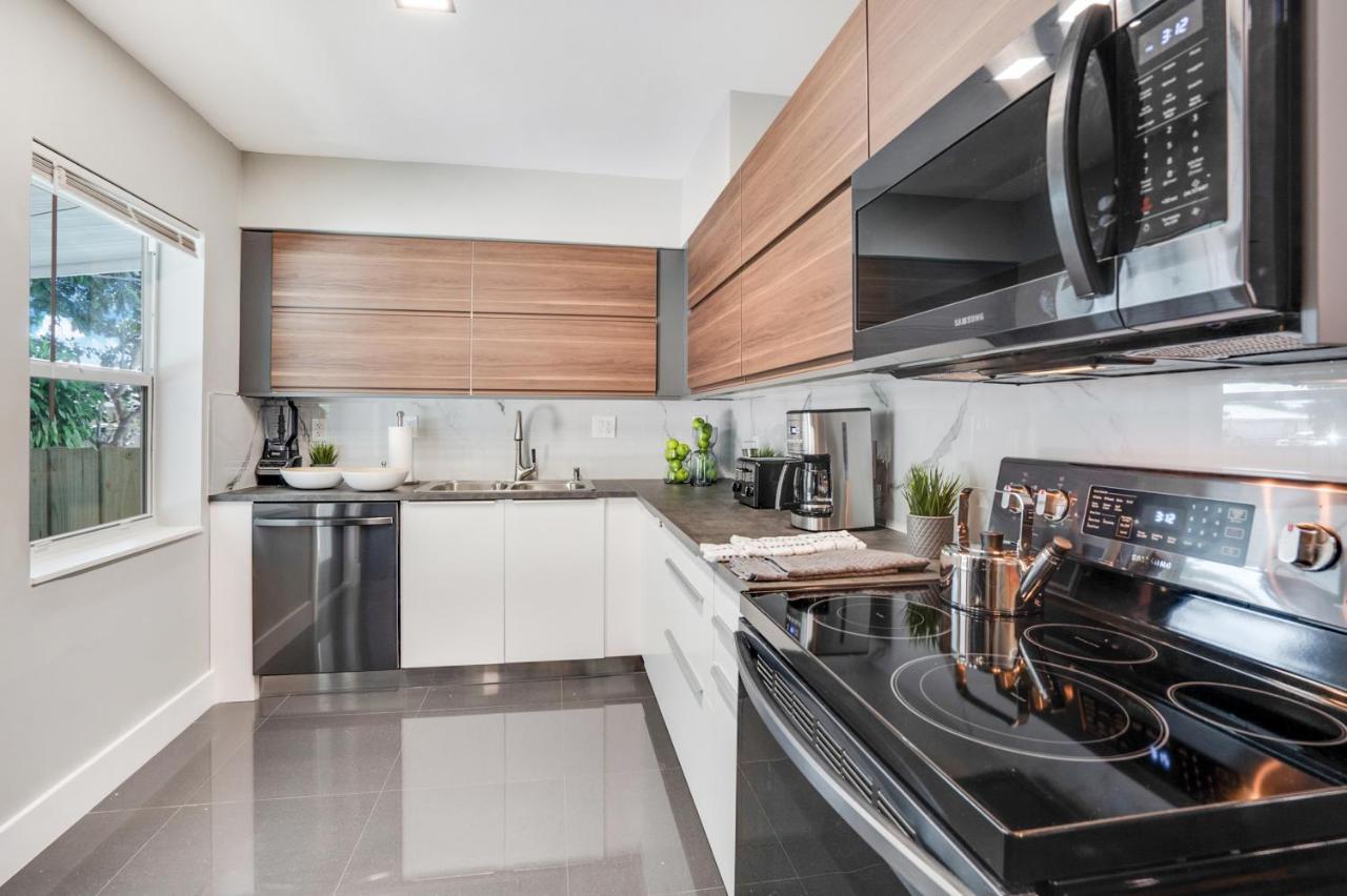 Casa de férias Luxury Chill Close To: South Beach/airport/wynwood/design District/4 Free Gated Parking Miami