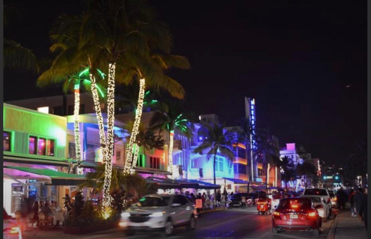 Luxury Chill Close To: South Beach/airport/wynwood/design District/4 Free Gated Parking Casa de férias Miami